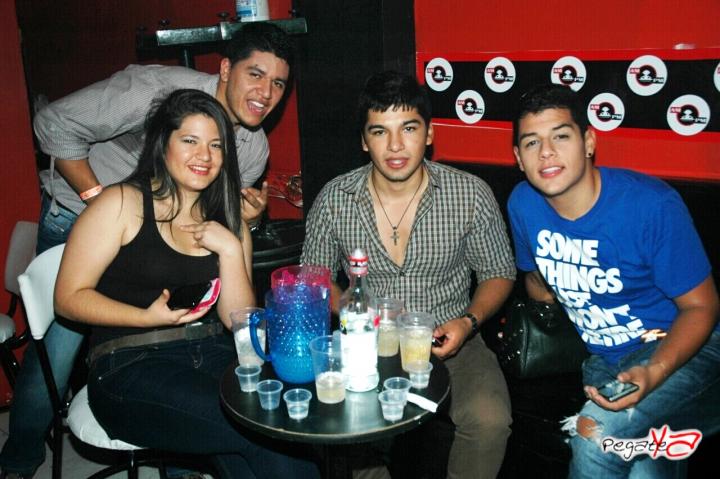 Foto 64 de Ampm Bar - Sept 6 2014 en Am / PM Bar - Cali, Cali