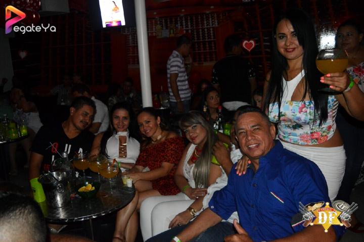 Foto 39 de El DF Club - Amor & Amistad 2016 en El DF Club Discoteca