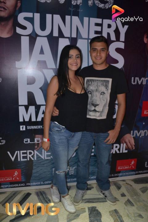 Foto 6 de Living Night Club - 3er fds Abril 2016 en Living Night Club, Cali
