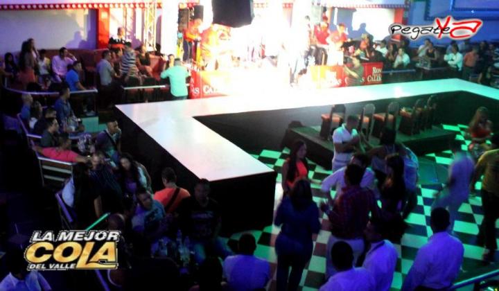 Foto 99 de La Mejor Cola del Valle 2014 ( Final ) en Space Menga, Cali