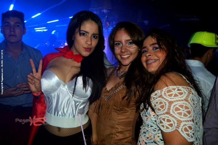 Foto 12 de Bling viernes 31 de octubre de 2014 en Bar Bling Bucaramanga, Bucaramanga
