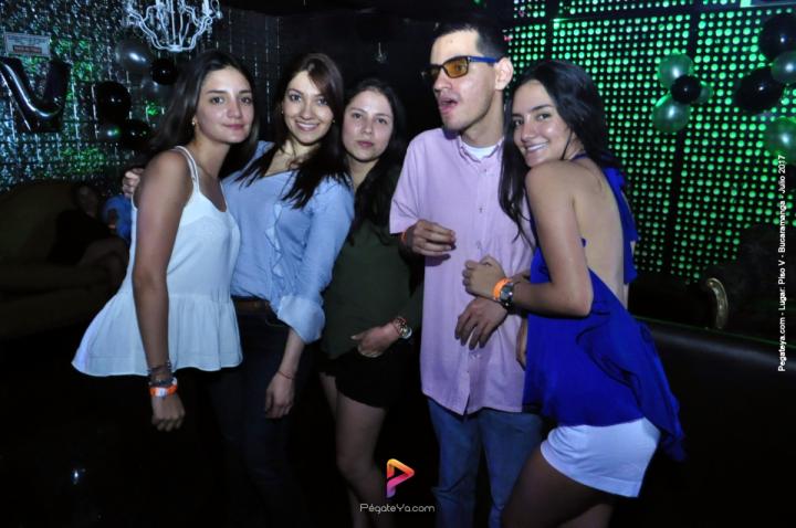 Foto 14 de PISO V - Sabado 22 de julio de 2017 en Bar Piso V Bucaramanga, Bucaramanga