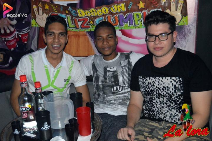 Foto 12 de La Lora - 2do Fds Mayo 2017 en La Lora Bar, Cali