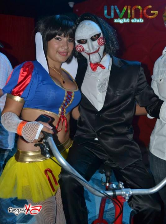Foto 28 de Living Night Club - Halloween 2014 en Living Night Club, Cali