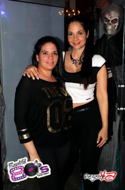 Foto 35 de Beautiful 80`s - Halloween 2014 en Beautiful 80`s Cali, Cali