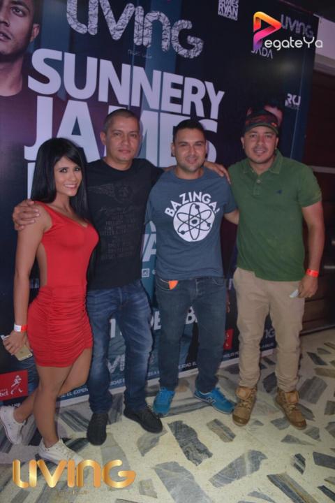 Foto 7 de Living Night Club - 3er fds Abril 2016 en Living Night Club, Cali