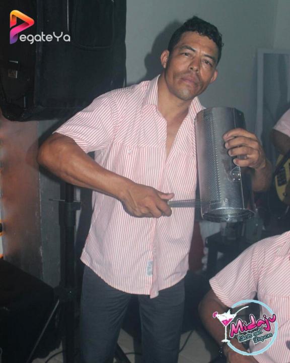 Foto 13 de Midaju - 3er FDS Oct 2015 en Midaju Bar