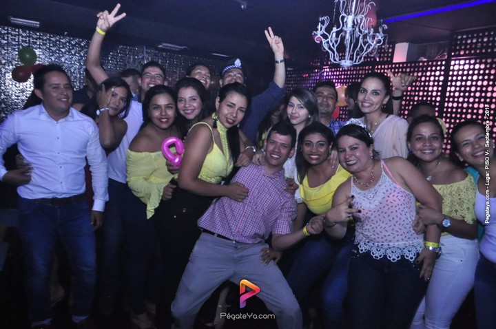 Foto 12 de PISO V - sábado 2 de sep 2017 en Bar Piso V Bucaramanga, Bucaramanga