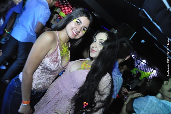 Foto 2 de PISO V - viernes 29 de sep 2017 en Bar Piso V Bucaramanga, Bucaramanga