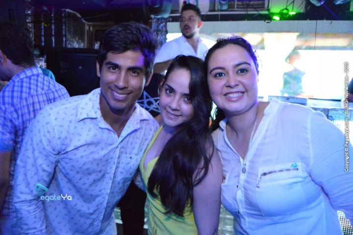 Foto 53 de BLING - sabado 28 Nov 2015 en Bar Bling Bucaramanga, Bucaramanga