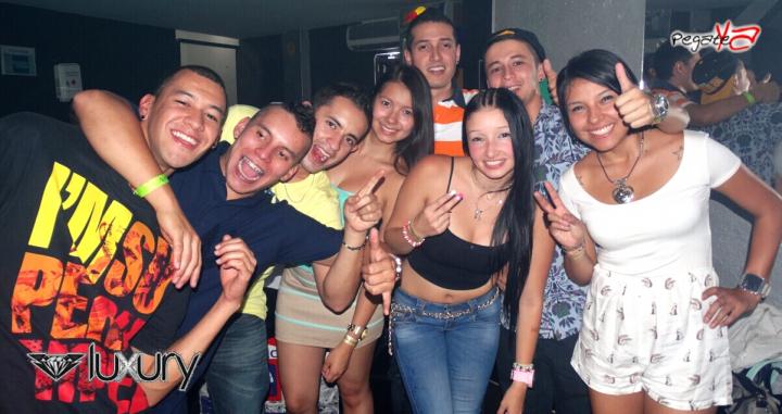 Foto 34 de Luxury - Septiembre 20 en Discoteca Luxury Medellin, Medellín