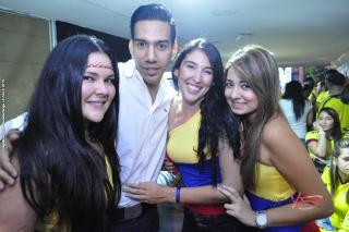 Foto 6 de Partido Colombia vs Ecuador en La Sala Club, Bucaramanga