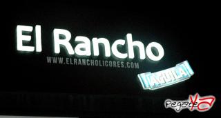 Foto 14 de Abril 13 del 2012 en El Rancho Bar