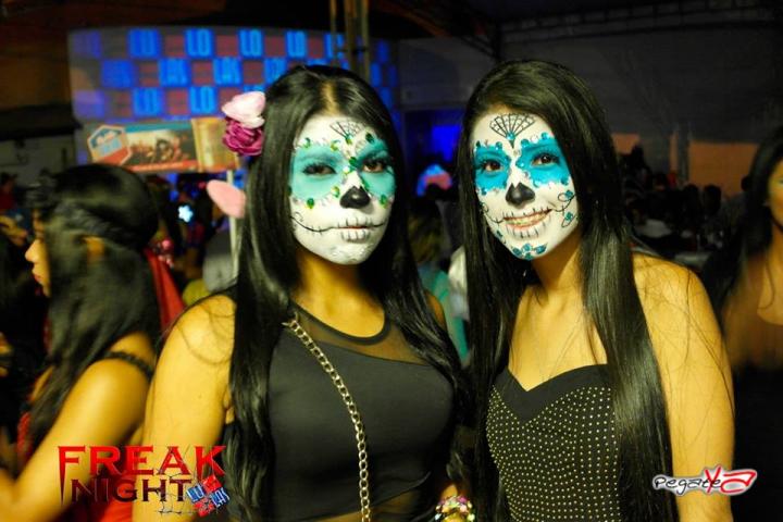 Foto 124 de Lolas - Halloween 2014 en Lolas Club Menga Cali, Cali