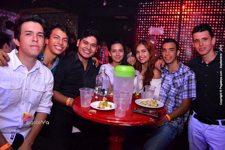 Foto 22 de PISO V sábado 3 de sep en Bar Piso V Bucaramanga, Bucaramanga
