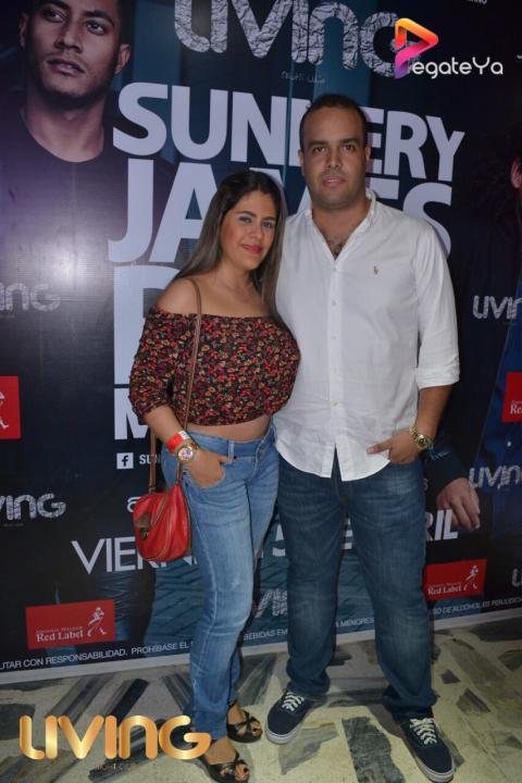 Foto 8 de Living Night Club - 3er fds Abril 2016 en Living Night Club, Cali