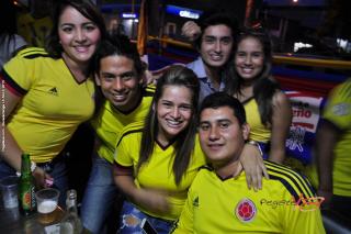 Foto 7 de Partido Colombia vs Ecuador en La Sala Club, Bucaramanga