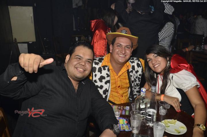 Foto 63 de Matildelina viernes 31 octubre de 2014 en Discoteca Matildelina Bucaramanga, Bucaramanga