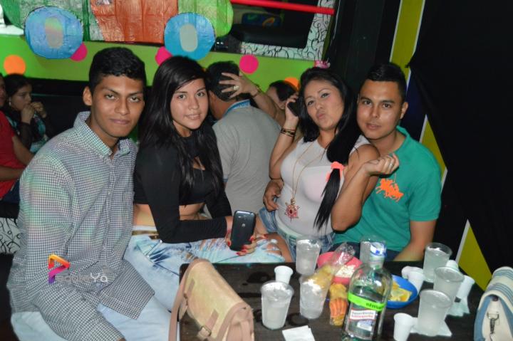 Foto 25 de Discoteca El Manicomio 21 de marzo 2015 en Discoteca El Manicomio Bucaramanga, Bucaramanga