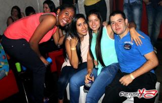 Foto 23 de Junio 22 del 2013 en Babel / Barra Libre Cali, Cali