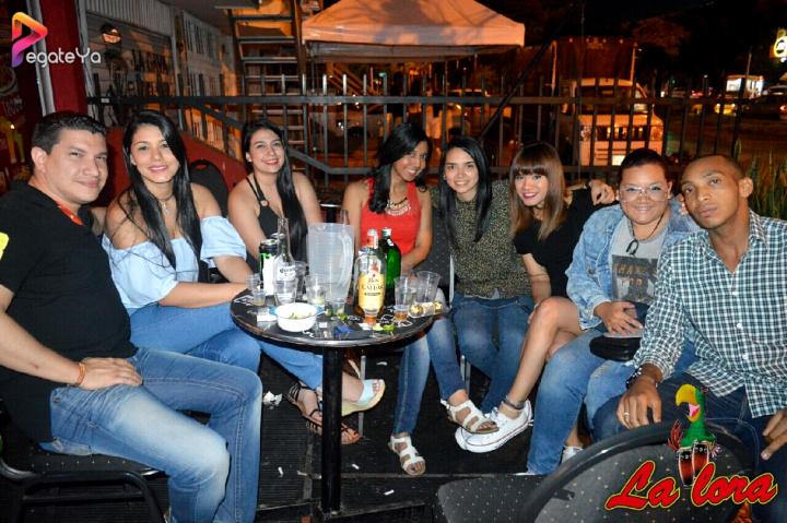 Foto 14 de La Lora - 2do Fds Mayo 2017 en La Lora Bar, Cali