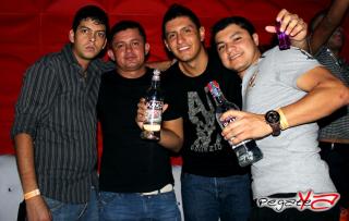 Foto 82 de Junio 22 del 2013 - Luis A. Posada en Living Night Club, Cali