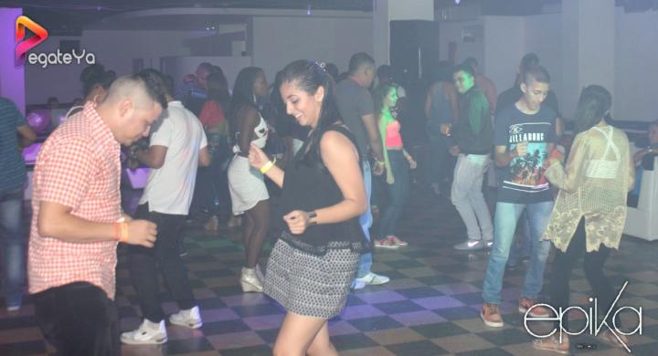 Foto 40 de Epika - 2do FDS Oct 2015 en Epika Night Club, Cali