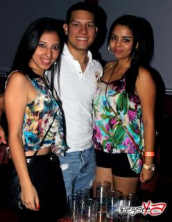 Foto 30 de Junio 29 del 2013 en Space Menga, Cali