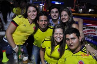 Foto 8 de Partido Colombia vs Ecuador en La Sala Club, Bucaramanga