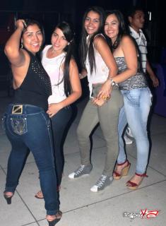 Foto 4 de Octubre 26 del 2013 en Rooms Club