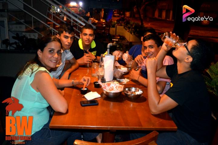 Foto 5 de Bufalo Wings - 4to FDS Agosto 2015 en Búfalo Wings - Cali, Cali