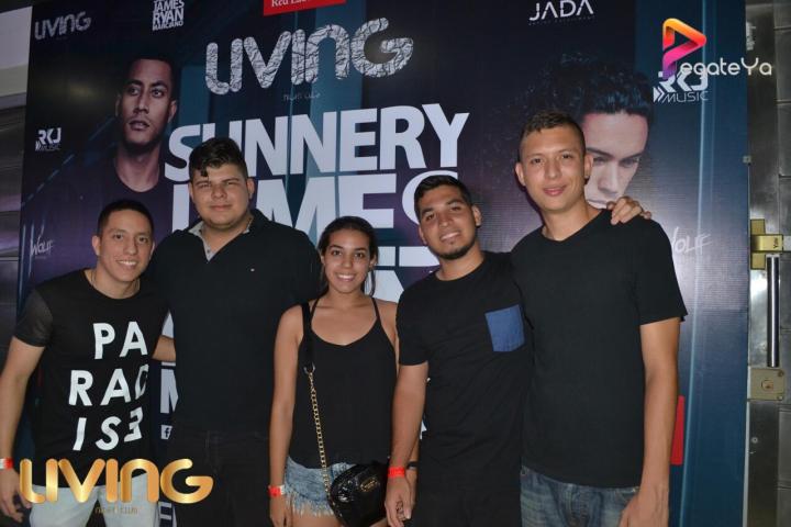 Foto 9 de Living Night Club - 3er fds Abril 2016 en Living Night Club, Cali