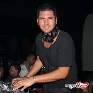 Foto 25 de Noviembre 30 del 2013 en Rooms Club
