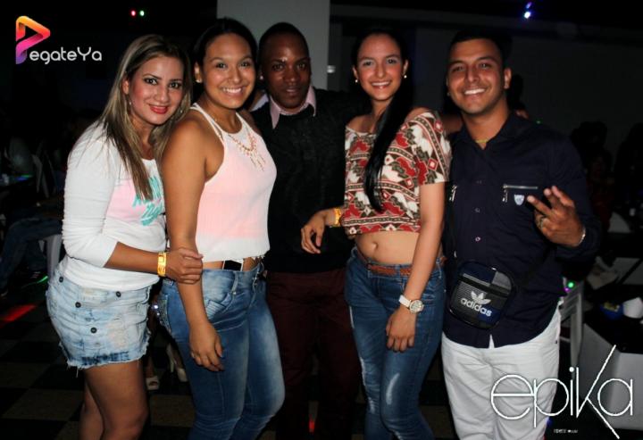 Foto 35 de Epika - Amor y Amistad 2015 en Epika Night Club, Cali