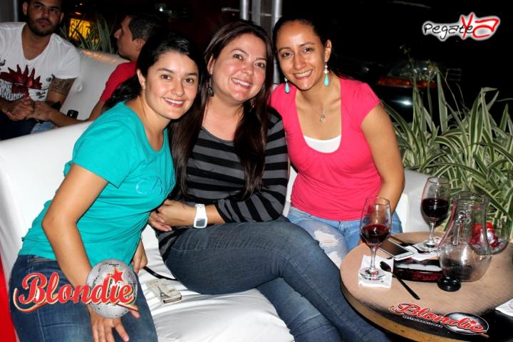 Foto 17 de Blondie - Dic 6 y 13 del 2014 en Blondie Bar Cali, Cali