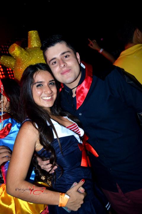Foto 101 de Bling viernes 31 de octubre de 2014 en Bar Bling Bucaramanga, Bucaramanga