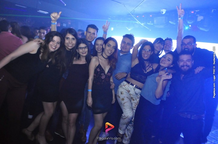 Foto 14 de PISO V - sábado 2 de sep 2017 en Bar Piso V Bucaramanga, Bucaramanga