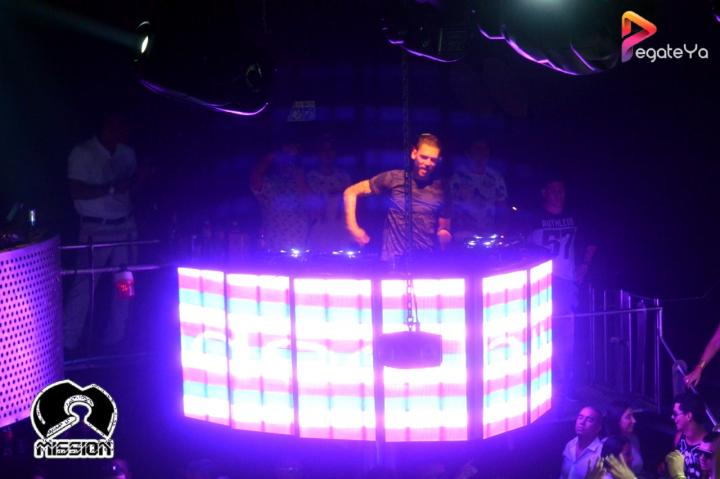 Foto 7 de 5ta Edicion Fiesta Blanca - Mission Club en Pegateya Cali, Cali