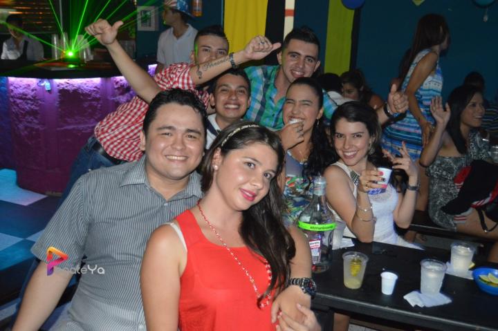 Foto 26 de Discoteca El Manicomio 21 de marzo 2015 en Discoteca El Manicomio Bucaramanga, Bucaramanga