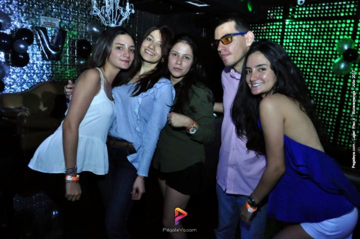 Foto 17 de PISO V - Sabado 22 de julio de 2017 en Bar Piso V Bucaramanga, Bucaramanga