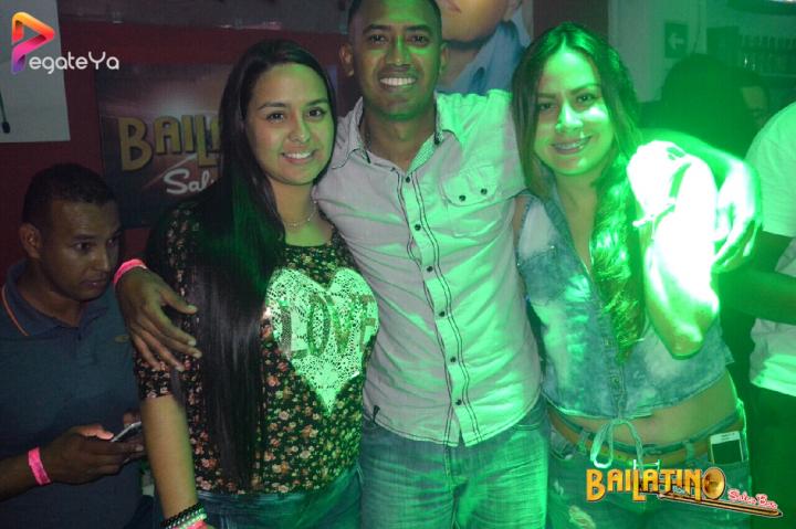 Foto 55 de Bailatino - AMOR & AMISTAD 2016 en Bailatino - Bar, Cali