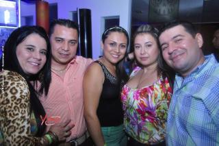Foto 27 de Bar DF 12 de abril de 2014 en Discoteca DF Bucaramanga, Bucaramanga
