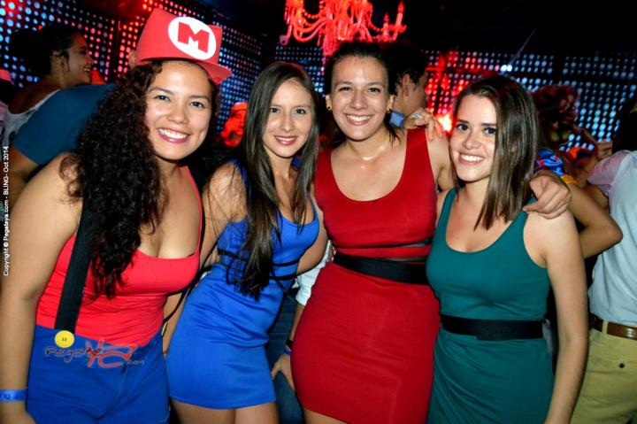 Foto 17 de Bling viernes 31 de octubre de 2014 en Bar Bling Bucaramanga, Bucaramanga