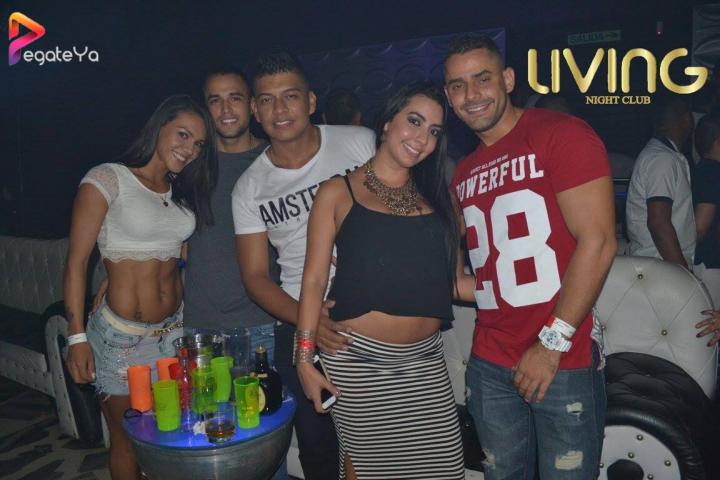Foto 8 de Living Night Club - 5To fds Abril 2016 en Living Night Club, Cali