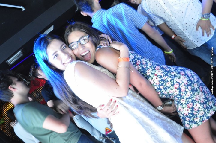 Foto 5 de PISO V - viernes 29 de sep 2017 en Bar Piso V Bucaramanga, Bucaramanga