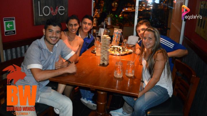 Foto 4 de Bufalo Wings - 3er FDS Junio 2015 en Búfalo Wings - Cali, Cali