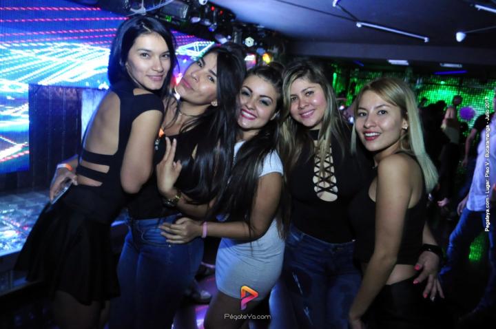 Foto 18 de PISO V - Sabado 22 de julio de 2017 en Bar Piso V Bucaramanga, Bucaramanga