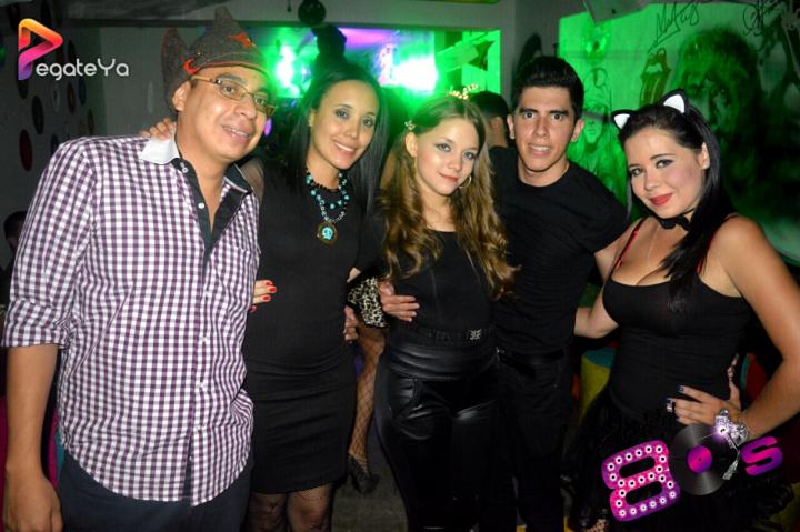 Foto 19 de Beautiful 80`s - Halloween 2015 en Beautiful 80`s Cali, Cali