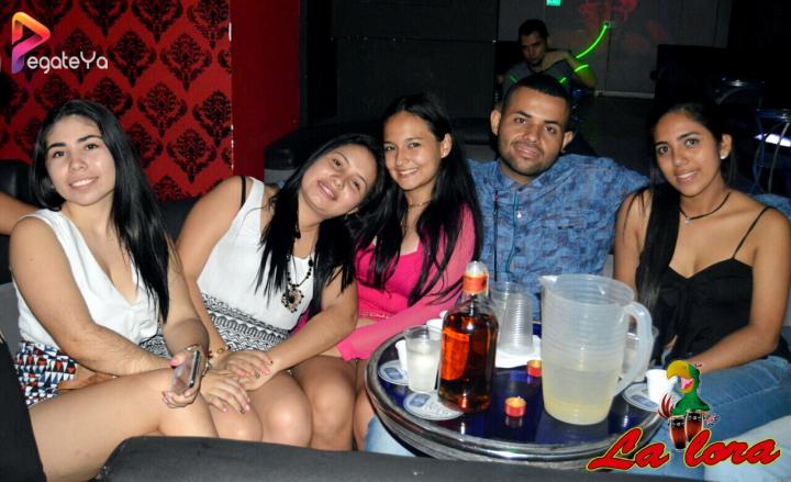 Foto 10 de La Lora - 1er Fds Junio 2017 en La Lora Bar, Cali