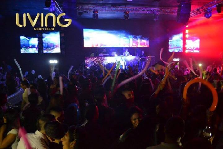Foto 27 de Living Night Club - 2do/3er fds Junio en Living Night Club, Cali